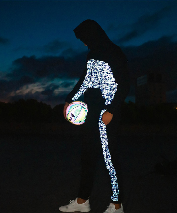 开云·Kaiyun网页版-大型星空下的夜跑节，照亮心中的运动梦想的简单介绍