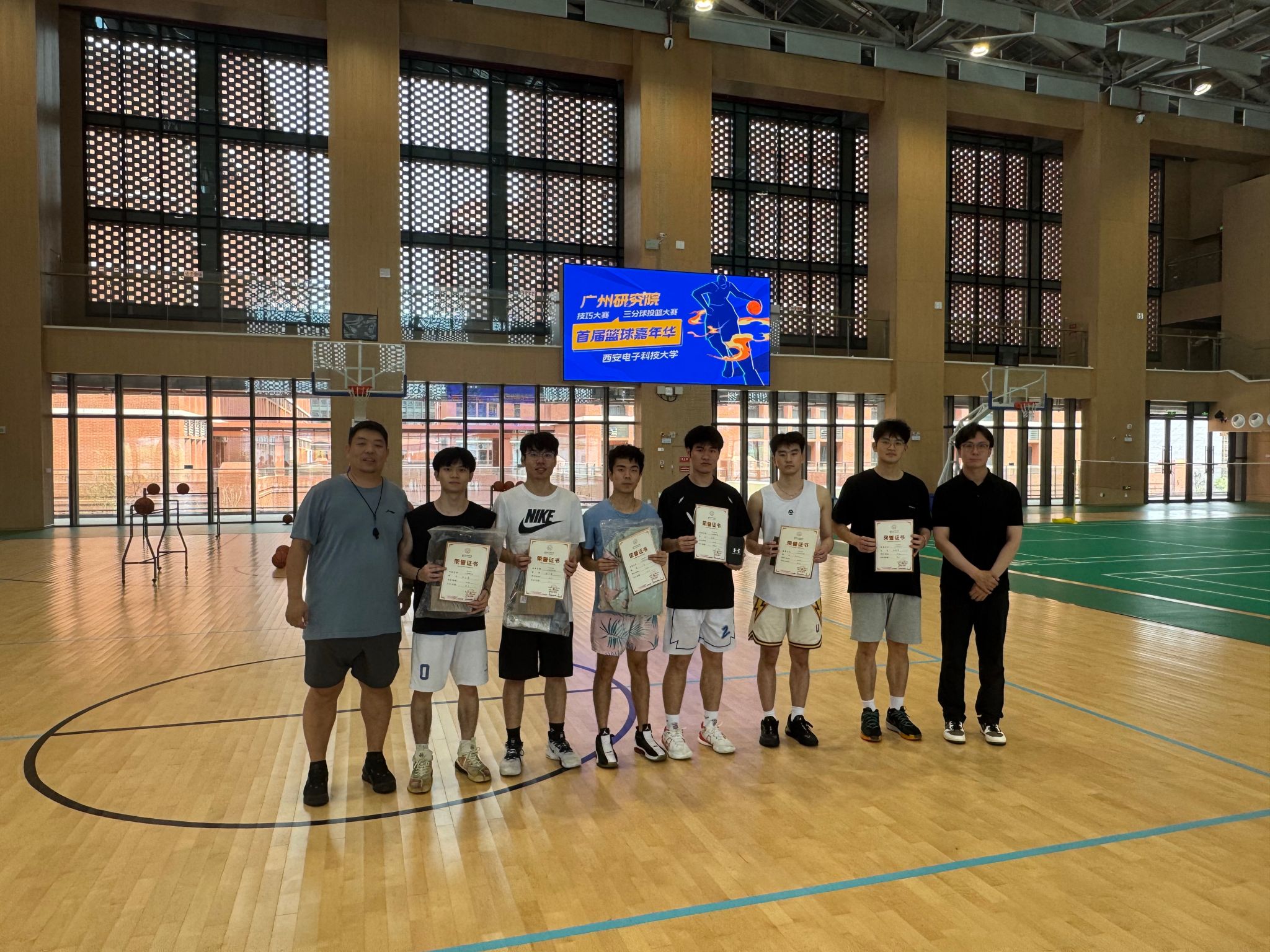 开云·Kaiyun网页版-包含舞台表演与体育结合，特色篮球节提供多样文化体验的词条